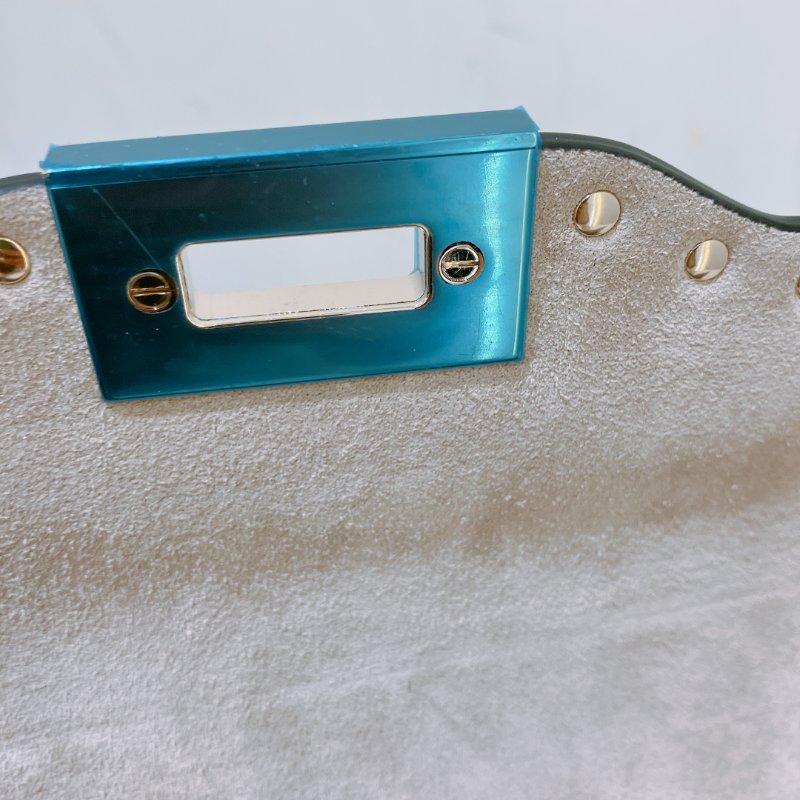 TK1968 Valentino 范倫鐵諾小號釘釘邊肩帶包包Small Garavani Crossbody Bag Leather Beige-12