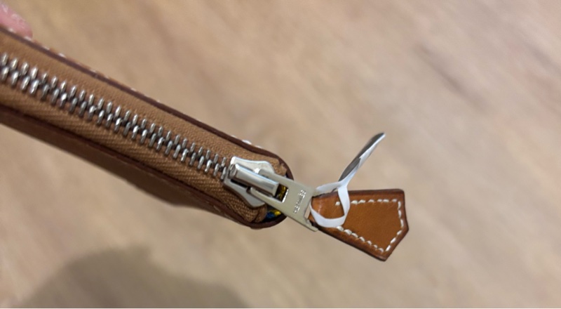 HERMES 金棕Silk in零錢包-17