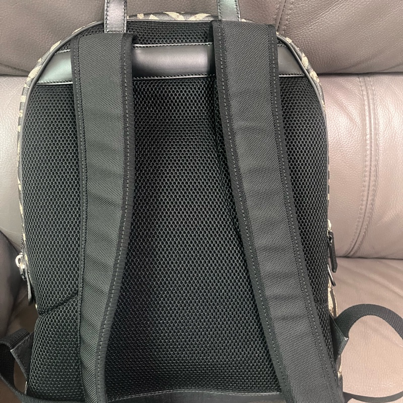 Gucci後背包 附原廠防塵 近新-1