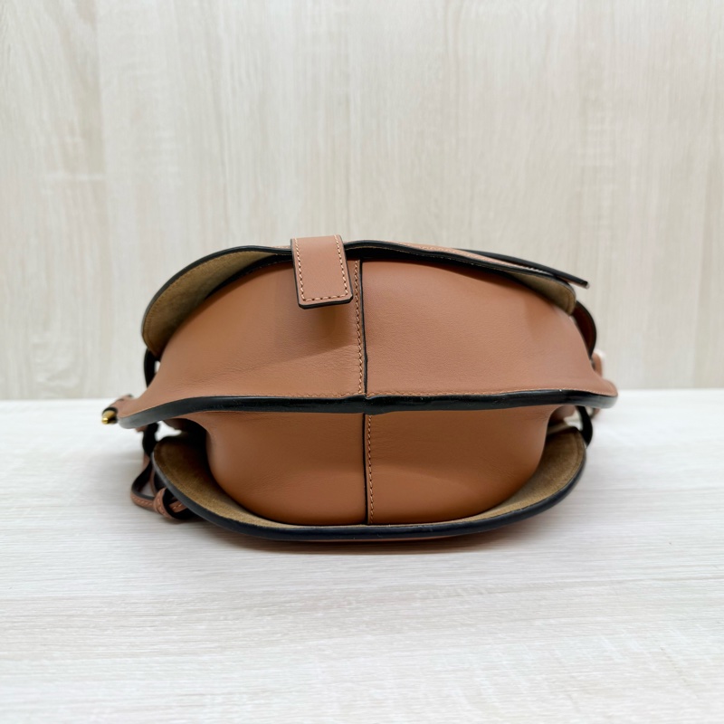 Loewe🤎棕色奶茶背帶小號GATE-5