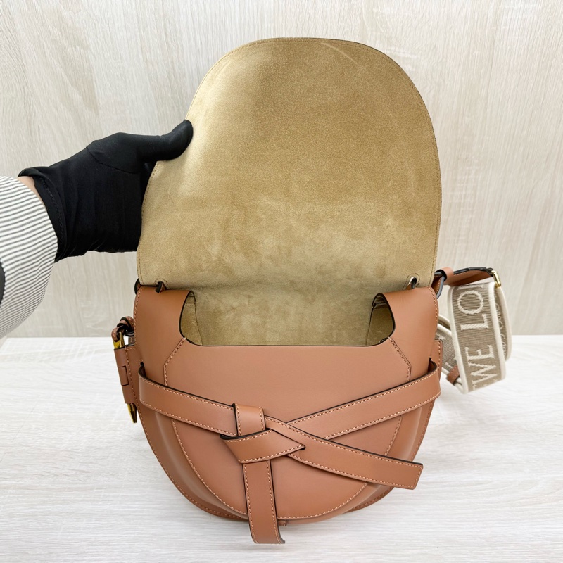 Loewe🤎棕色奶茶背帶小號GATE-6