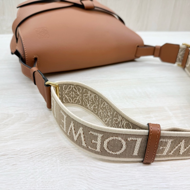 Loewe🤎棕色奶茶背帶小號GATE-11