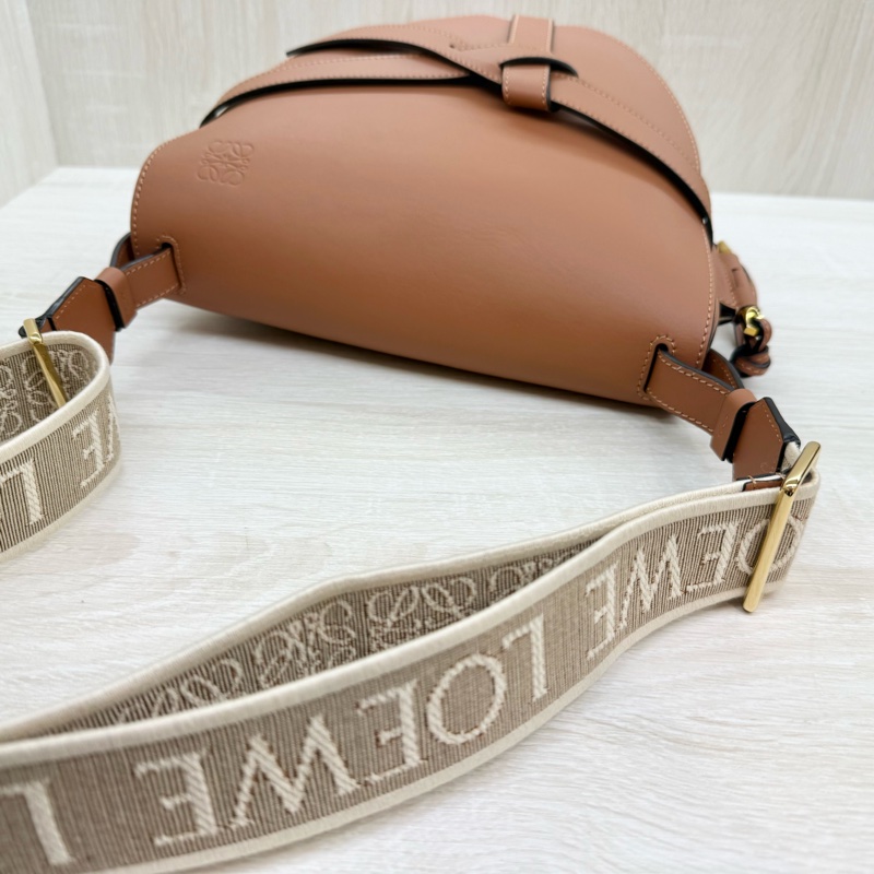 Loewe🤎棕色奶茶背帶小號GATE-12