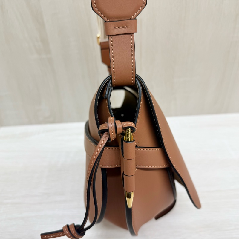 Loewe🤎棕色奶茶背帶小號GATE-21