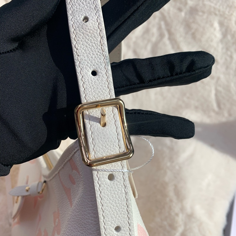 LV CARRY ALL 米白拼粉紅 XC335-8