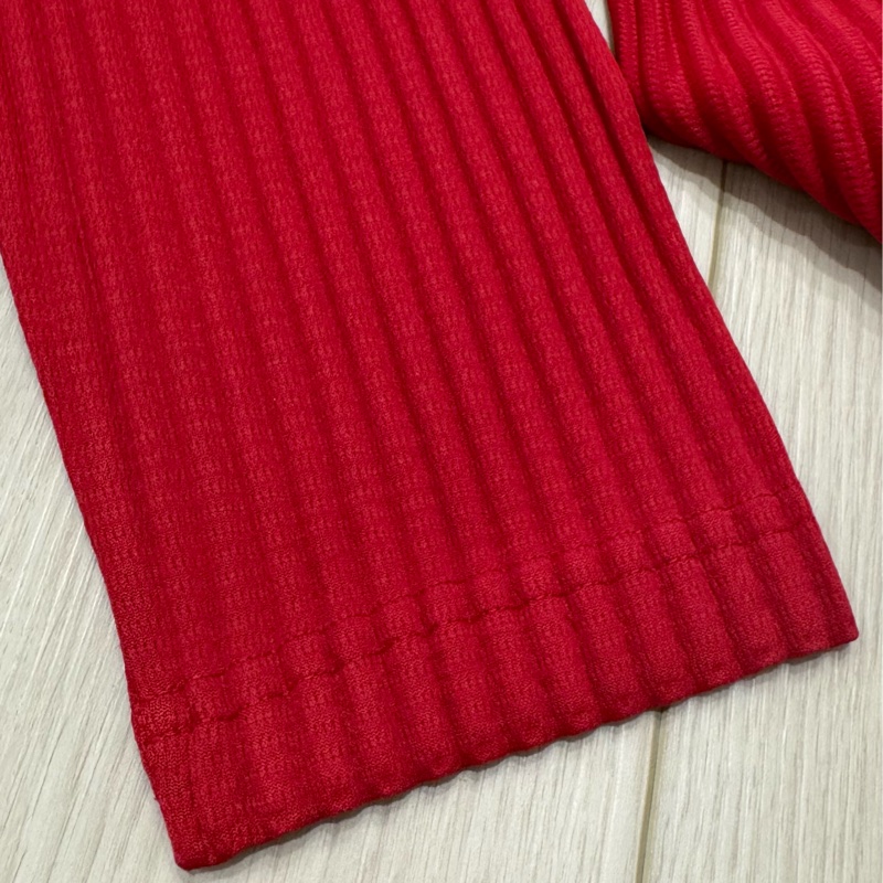 Homme plissé 紅色上衣 2號-10