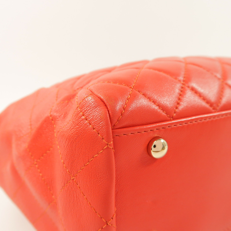 CHANEL 羊皮皮革Chain Shoulder金扣肩背袋-15