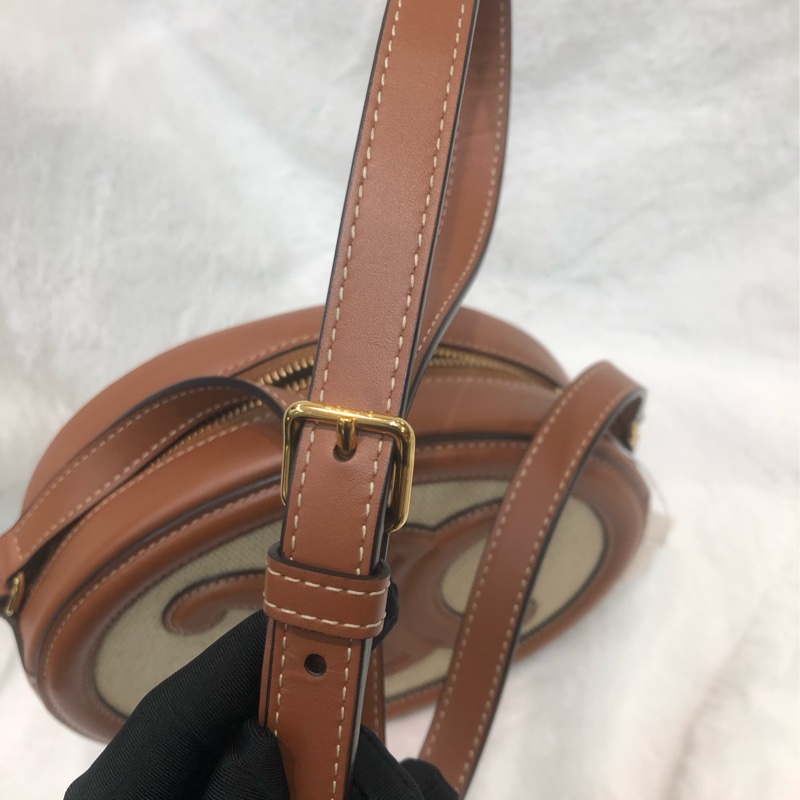 CELINE 棕色橢圓斜孭袋 XC327-10