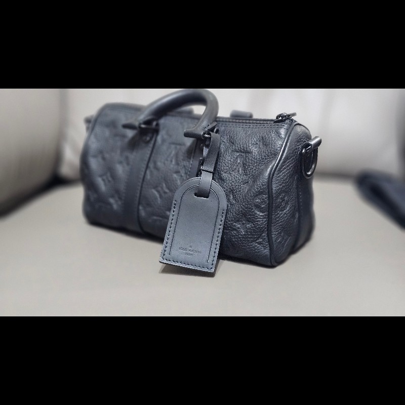 Louis Vuiton keepall25 （M20900） 波士頓包全皮壓紋款（男女可用）-5