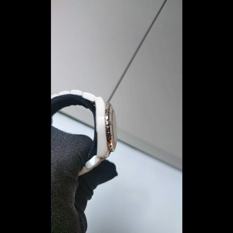 Chanel 白陶12點鑽J12 33mm-7