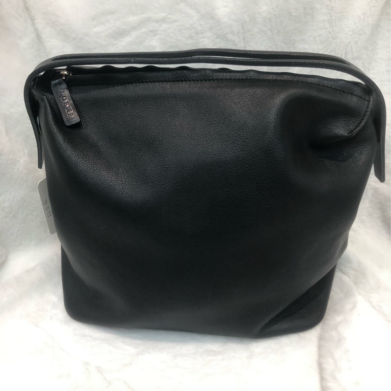 Loewe 黑色全皮手挽袋 XC332-0