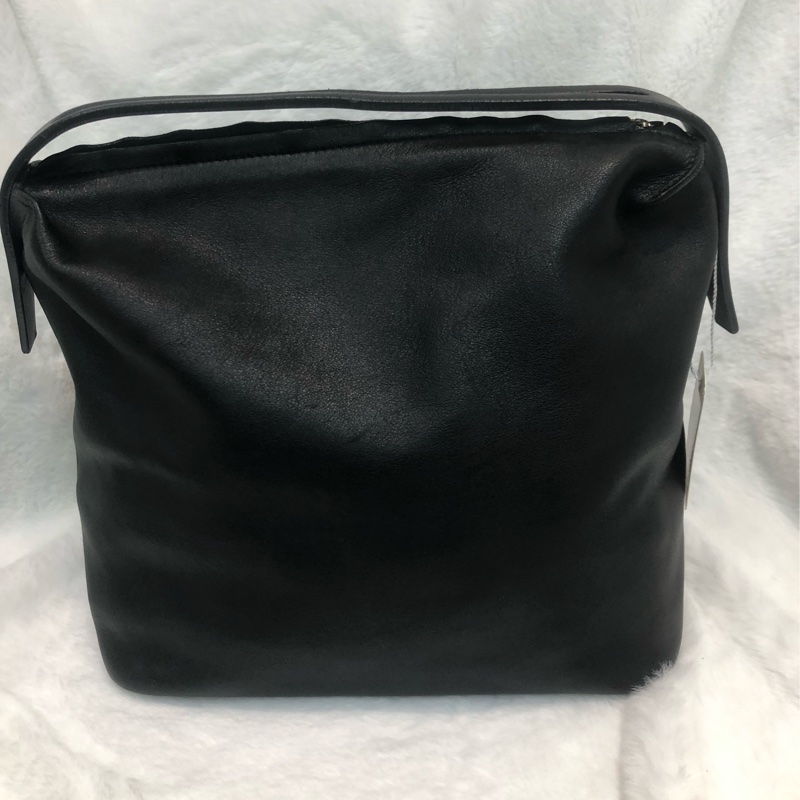 Loewe 黑色全皮手挽袋 XC332-1