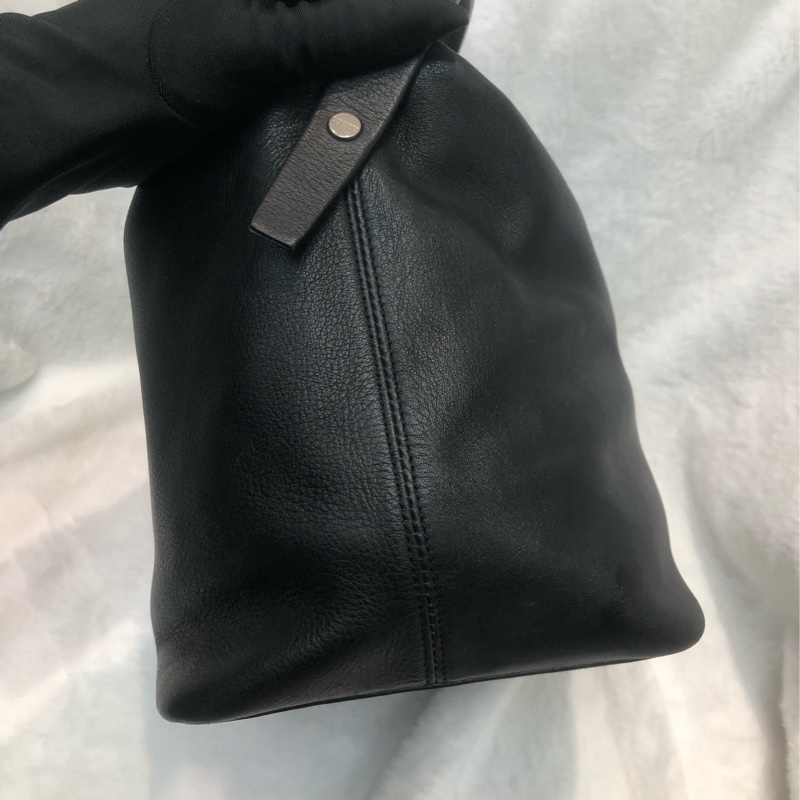 Loewe 黑色全皮手挽袋 XC332-3