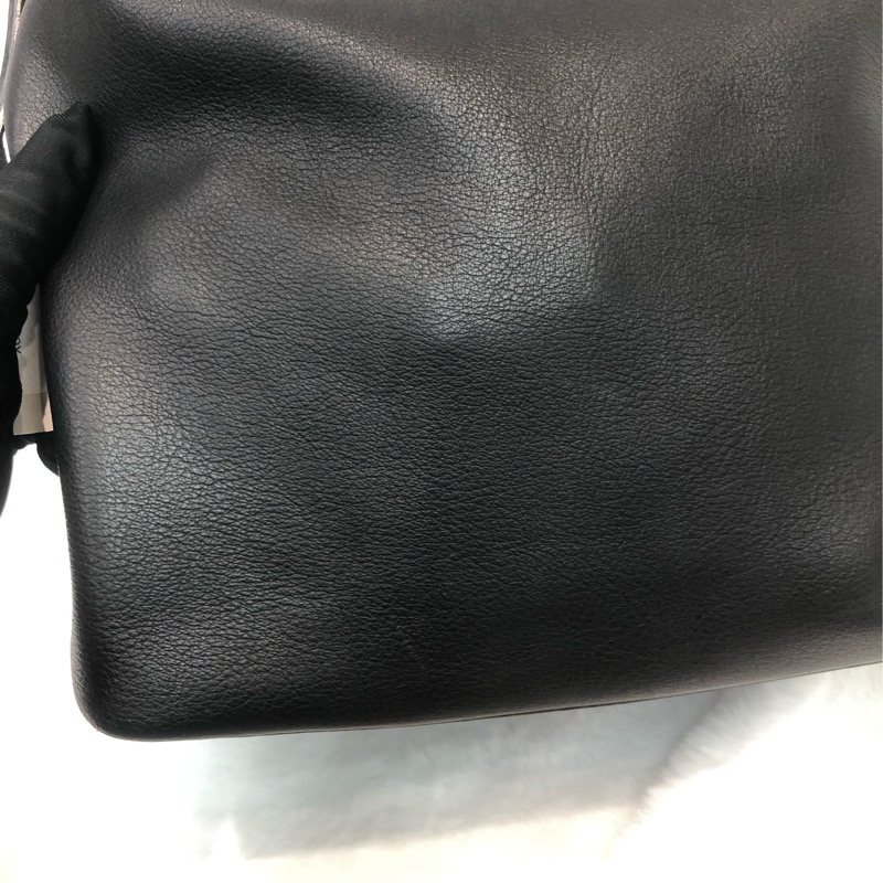 Loewe 黑色全皮手挽袋 XC332-13
