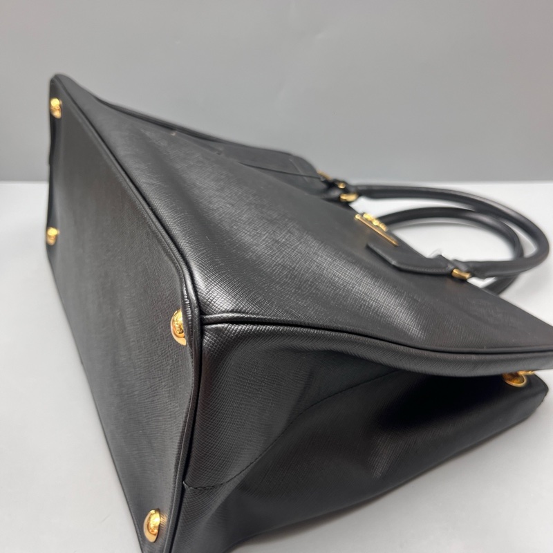 Prada 97新 黑色十字紋殺手包 尺寸34*24-4