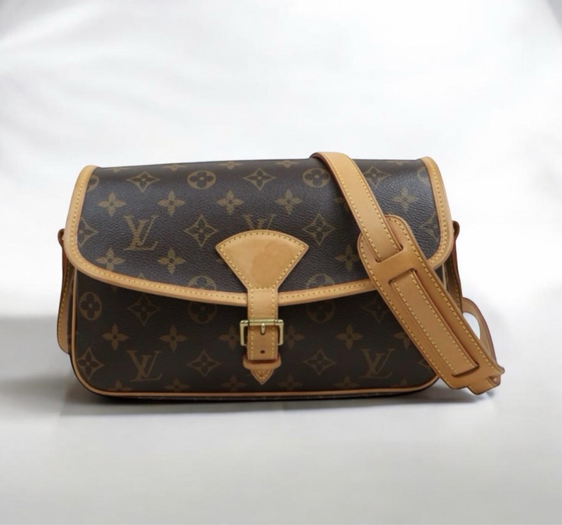 「JL精品代購」9新 LV 法棍Baguette郵差包-0