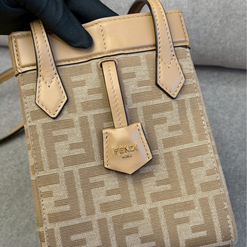 FENDI 米色水桶包-1