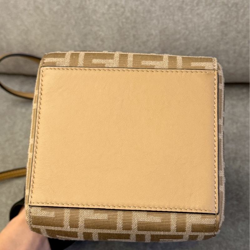 FENDI 米色水桶包-5