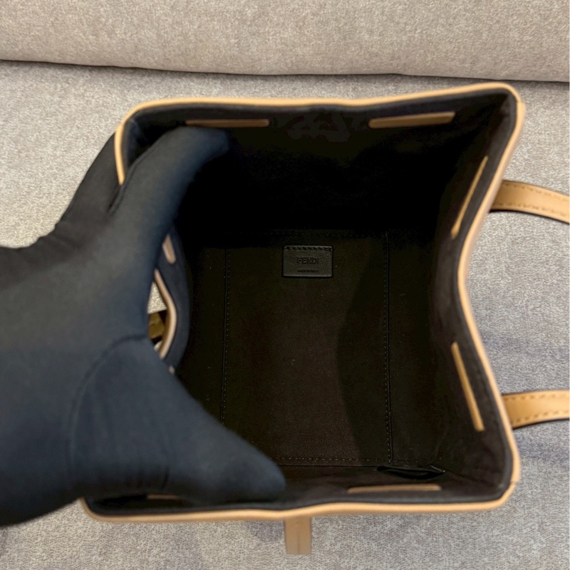 FENDI 米色水桶包-6