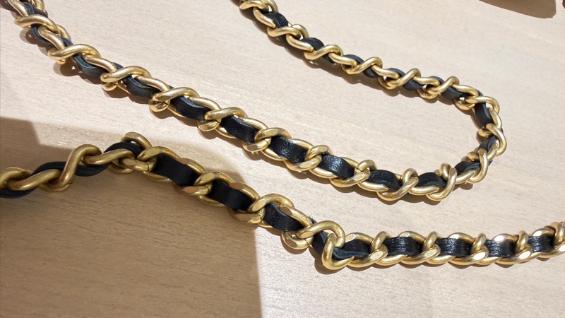 Chanel Mini Vanity Case 雙C相機包|米黑拼色|金鏈|9成新-12