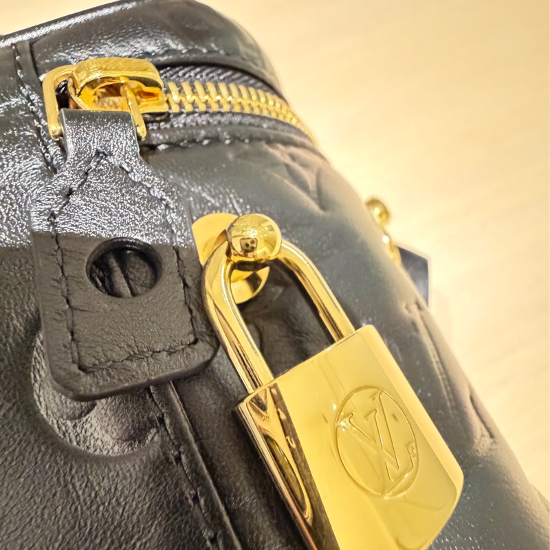 Louis Vuitton Vanity PM 黑色壓紋｜全新未使用｜手提斜背-17