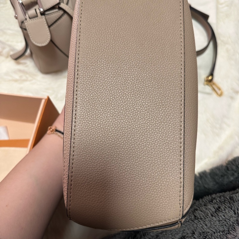 羅意威/Loewe 沙色拼色puzzle幾何包 小號附件防塵和肩帶。-6