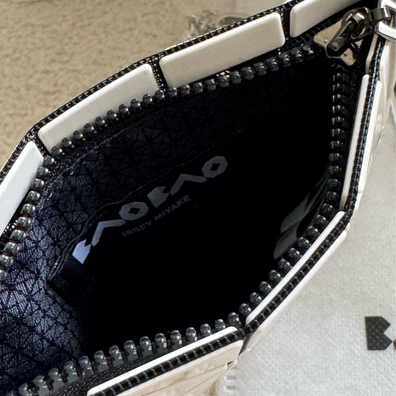 BAO BAO ISSEY MIYAKE FLIPPER-4