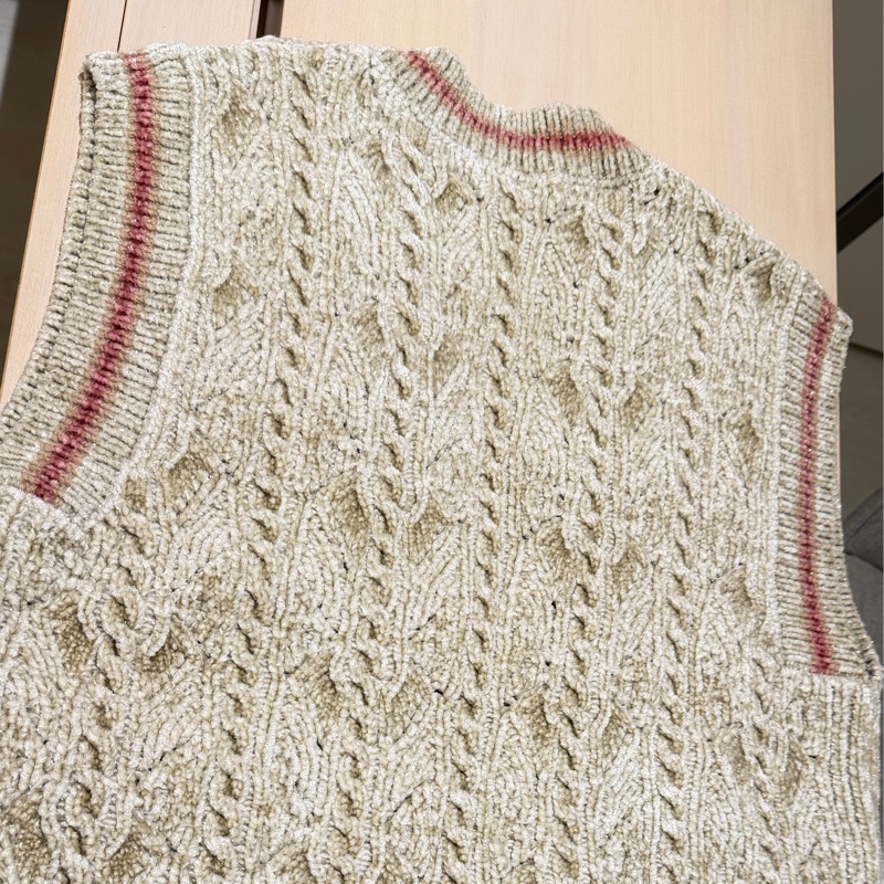 Chanel 香奈兒 針織背心｜米色粉線條｜金釦Logo｜9成新｜氣質百搭款-3