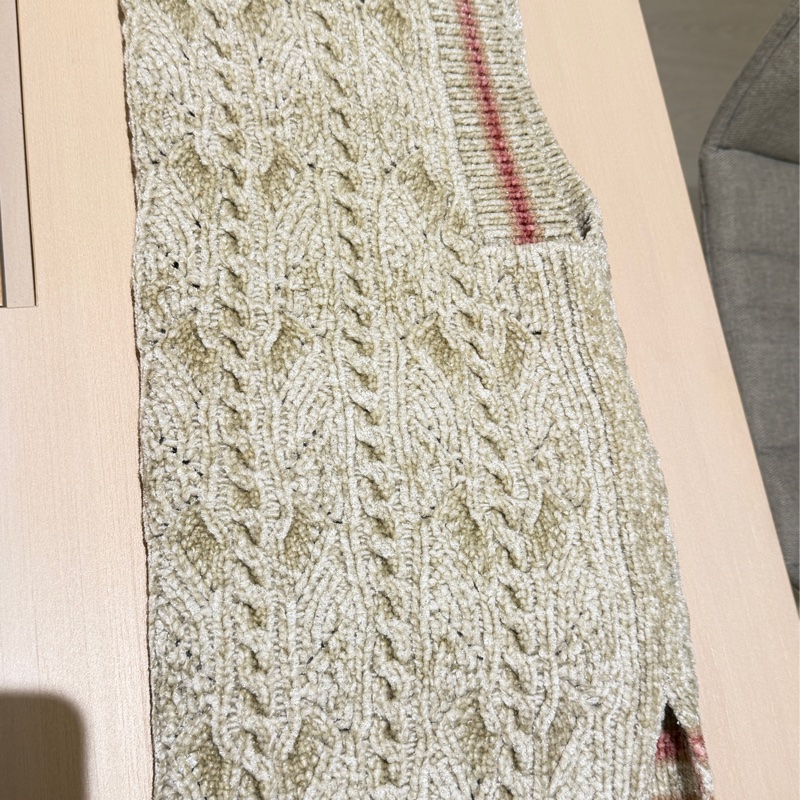 Chanel 香奈兒 針織背心｜米色粉線條｜金釦Logo｜9成新｜氣質百搭款-4