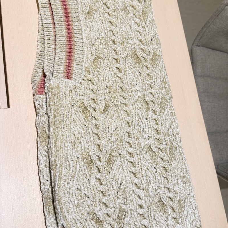 Chanel 香奈兒 針織背心｜米色粉線條｜金釦Logo｜9成新｜氣質百搭款-5