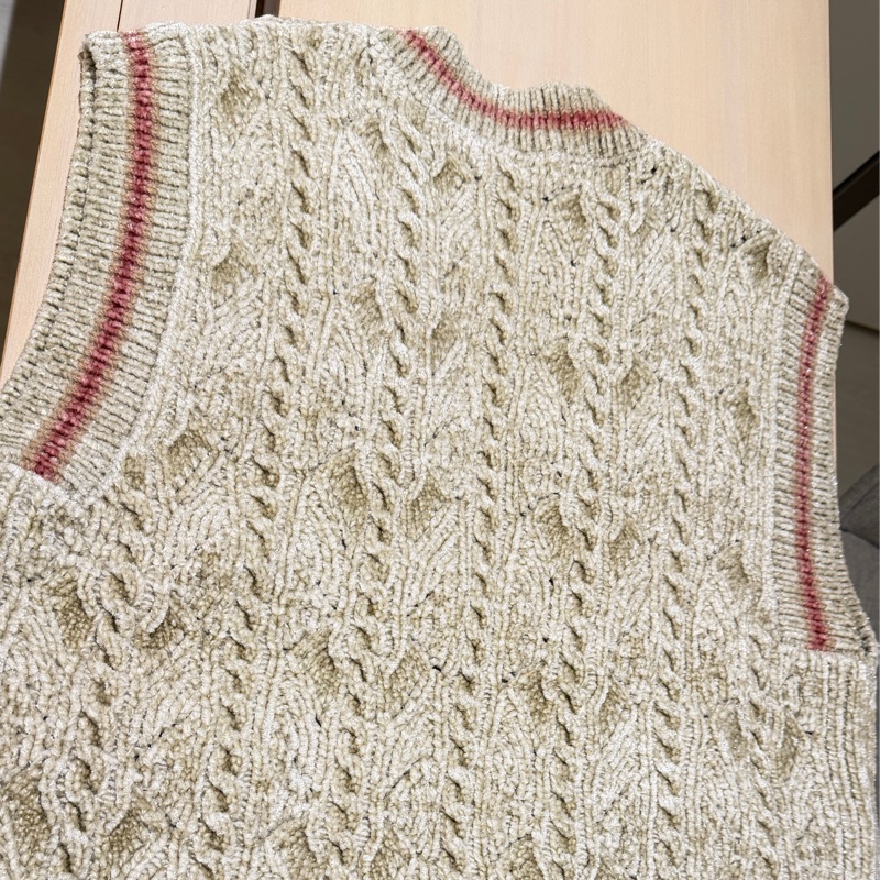 Chanel 香奈兒 針織背心｜米色粉線條｜金釦Logo｜9成新｜氣質百搭款-9