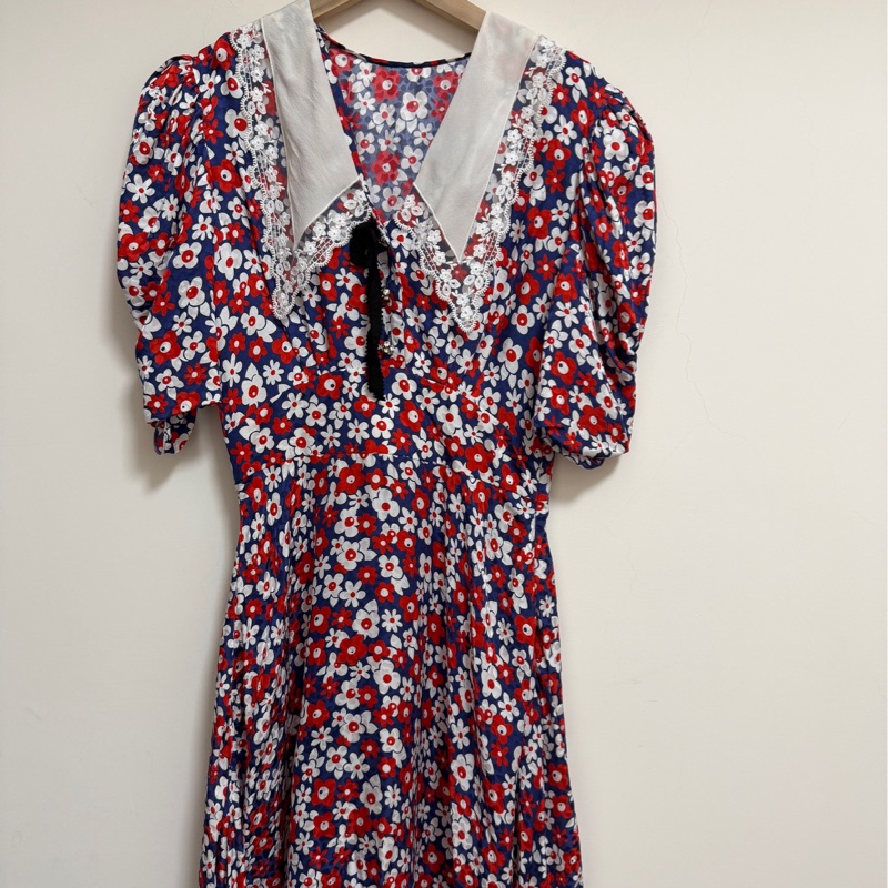 Miumiu 小雛菊🌼洋裝 度假必備🏖️-1