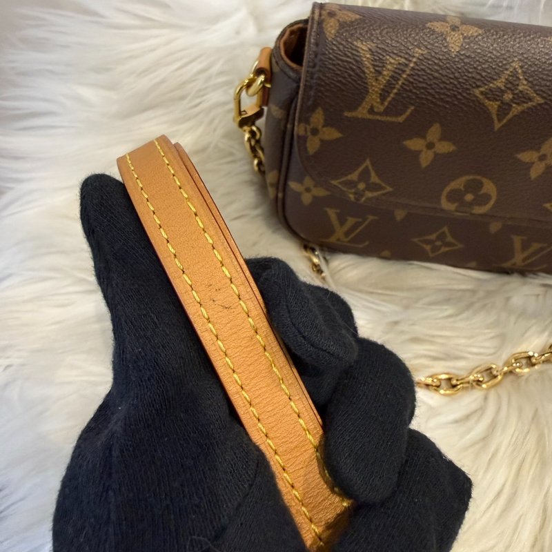 LV Wallet on Chain Ivy 肩包-6