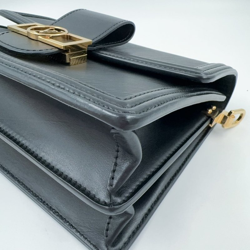 LV黑色金釦epi牛皮達芙妮MM肩側背包 M56141-12