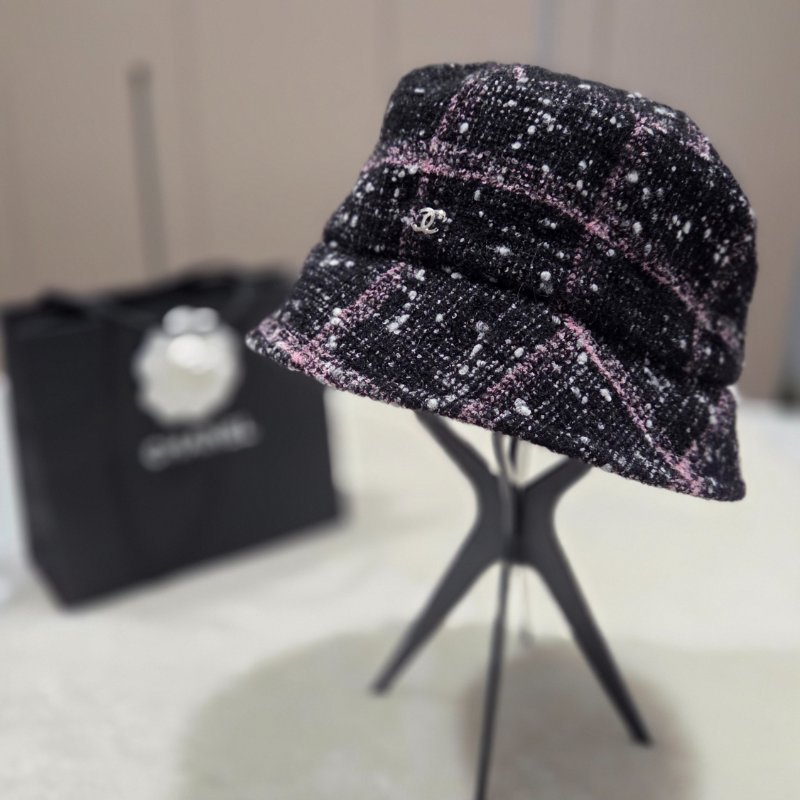 Chanel香奈兒雙C金屬logo黑底跳色輕毛呢漁夫帽/ 遮陽帽/ 休閒帽-1