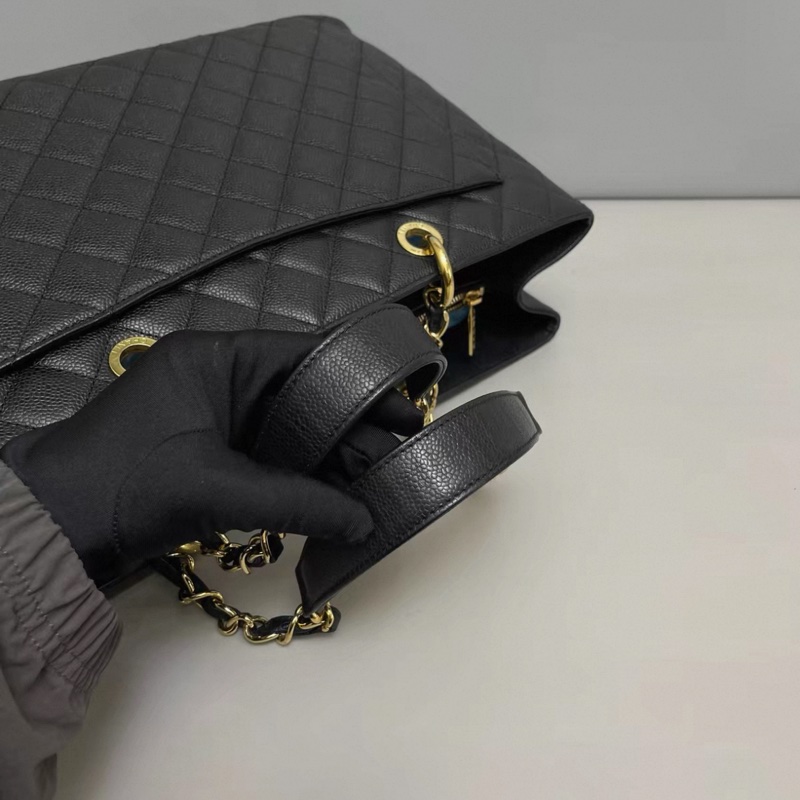 Chanel香奈兒 黑金魚子醬皮GST-5