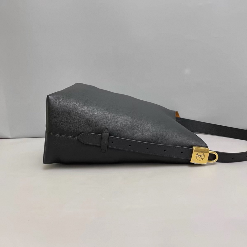 LV路易威登 黑色牛皮lowkey中號hobo芯片-2