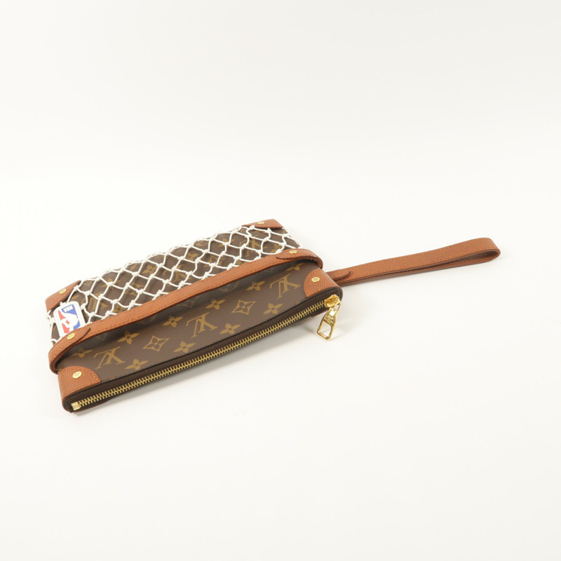 LOUIS VUITTON Monogram NBA Net Flat Pouch金扣手拿包-6