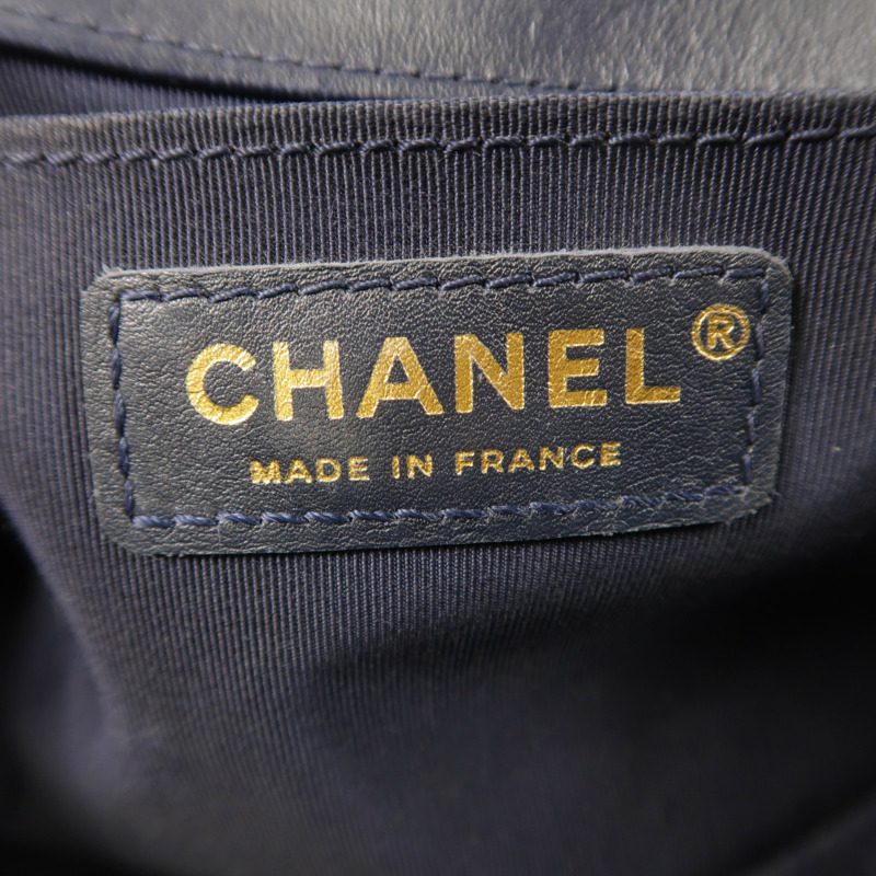 CHANEL 羊皮皮革Boy 25金扣鏈帶肩背袋-5