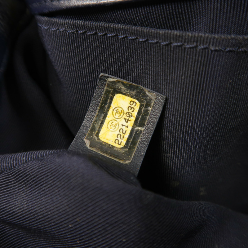 CHANEL 羊皮皮革Boy 25金扣鏈帶肩背袋-6