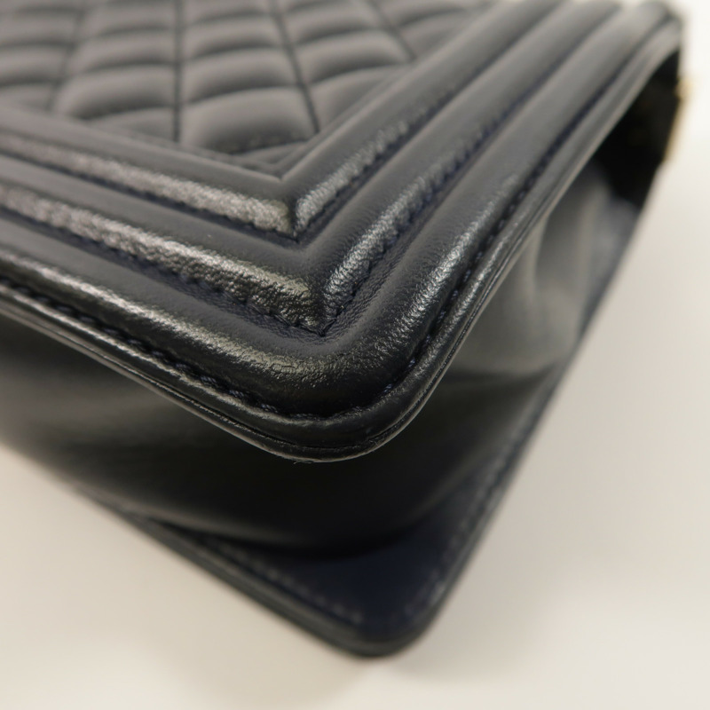 CHANEL 羊皮皮革Boy 25金扣鏈帶肩背袋-13