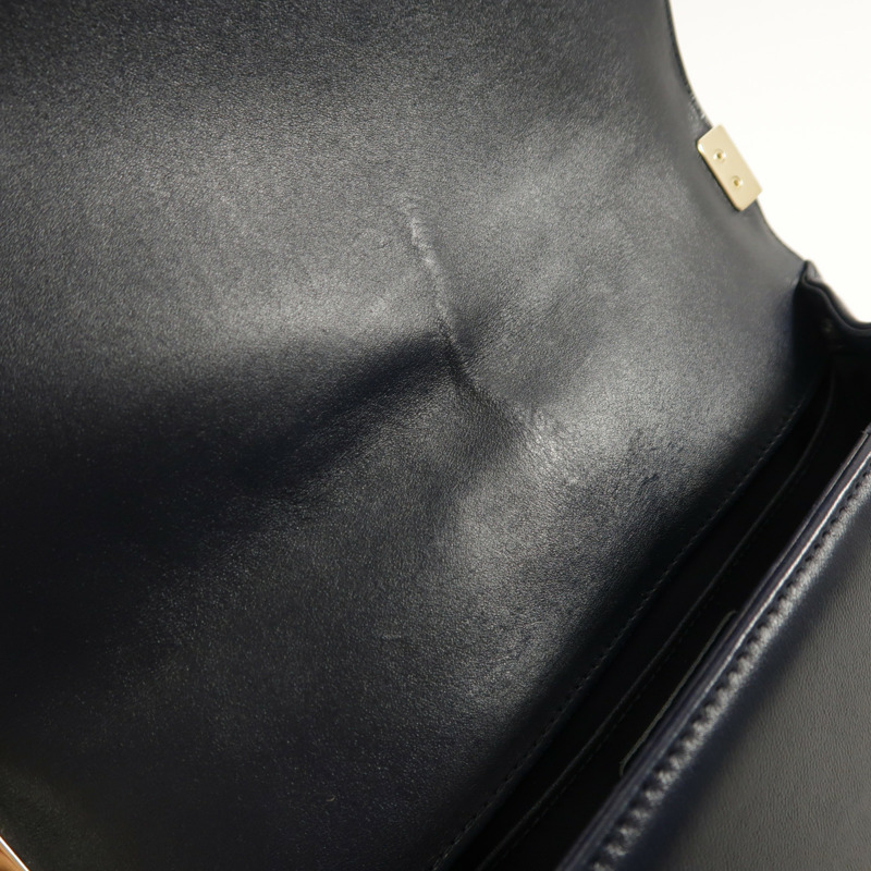 CHANEL 羊皮皮革Boy 25金扣鏈帶肩背袋-15