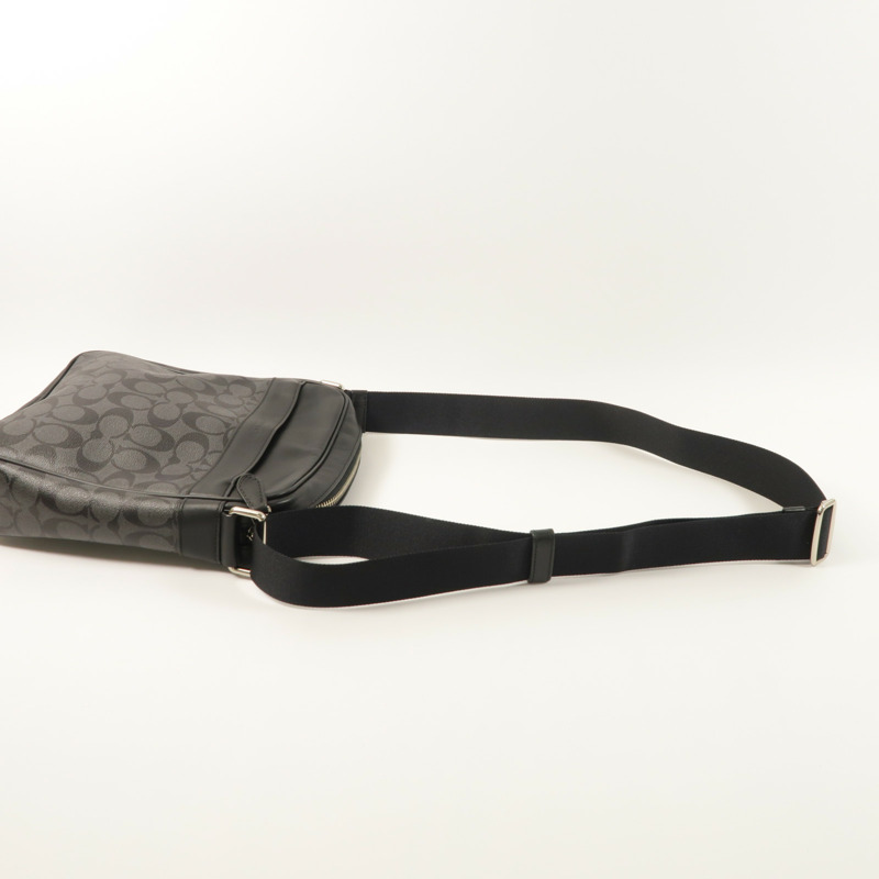 COACH 塗層帆布Charles Fight Bag銀扣肩背袋-6