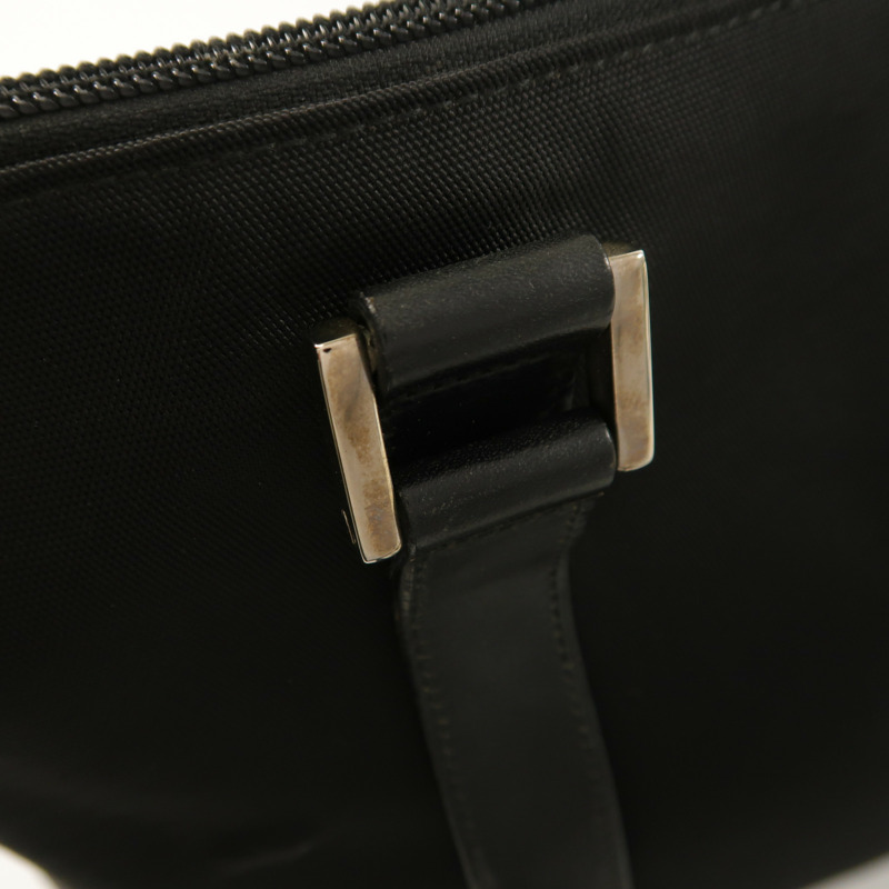 GUCCI 尼龍Vintage Shoulder Bag銀扣肩背袋-13