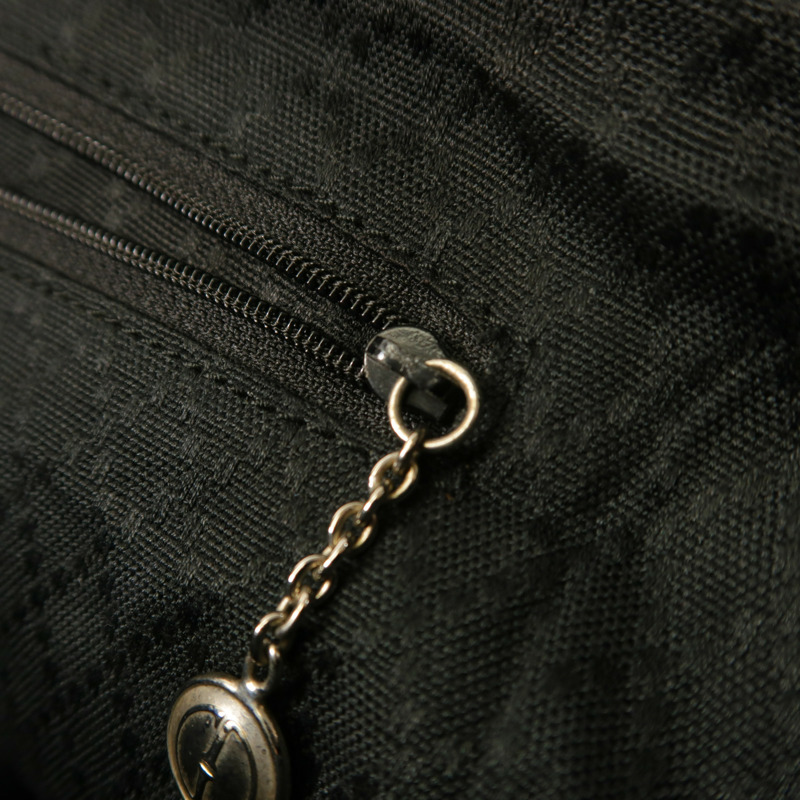 GUCCI 尼龍Vintage Shoulder Bag銀扣肩背袋-16