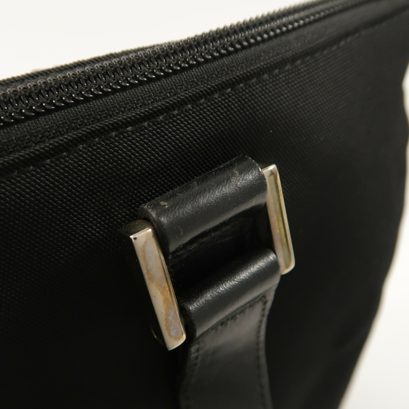 GUCCI 尼龍Vintage Shoulder Bag銀扣肩背袋-19