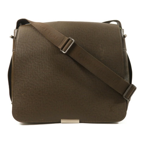 LOUIS VUITTON Taiga Viktor Messenger Bag銀扣肩背袋