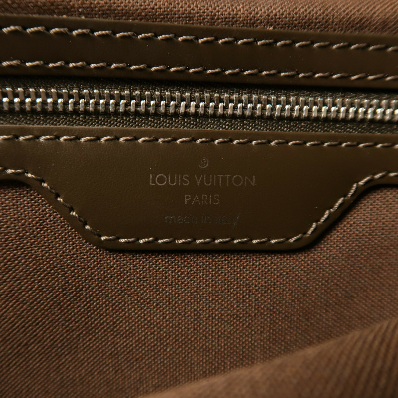 LOUIS VUITTON Taiga Viktor Messenger Bag銀扣肩背袋-5