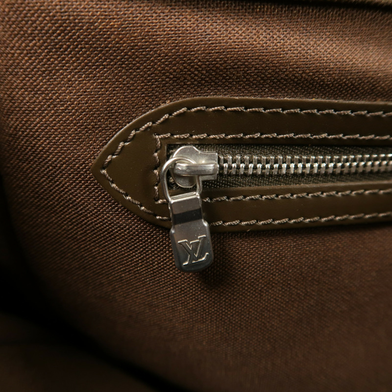 LOUIS VUITTON Taiga Viktor Messenger Bag銀扣肩背袋-13