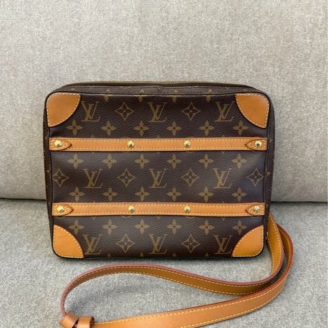 LV soft trunk經理郵差包